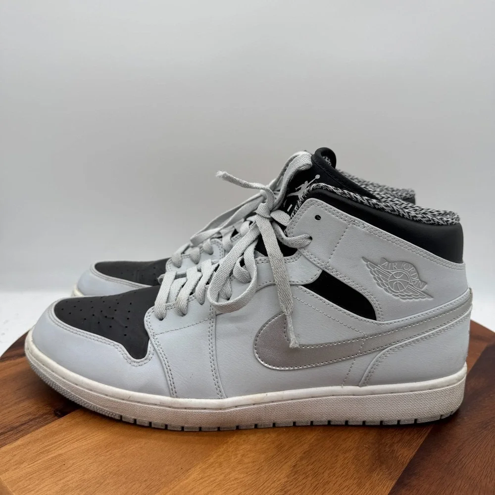 Air Jordan 1 Retro Mid Shoe Mens Size 13 Platinum Athletic Sneakers 554724-032